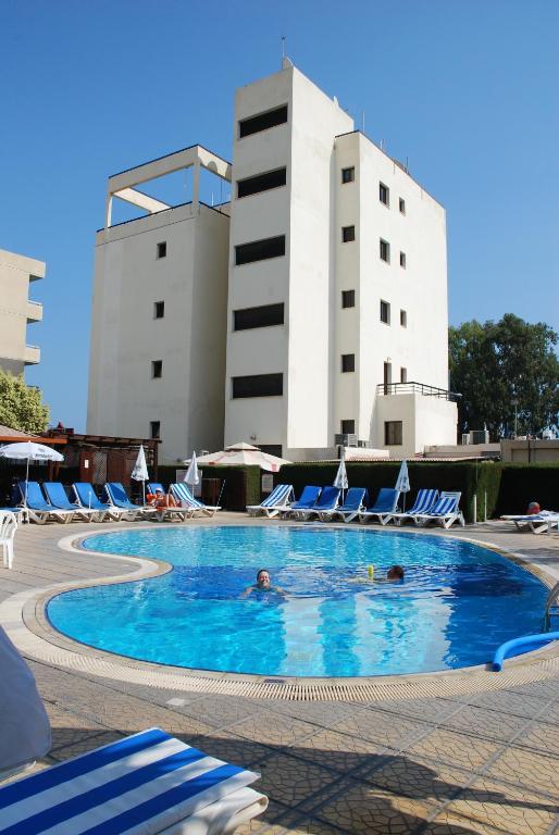 Pigeon Beach Hotel Apartments Limassol Exterior foto